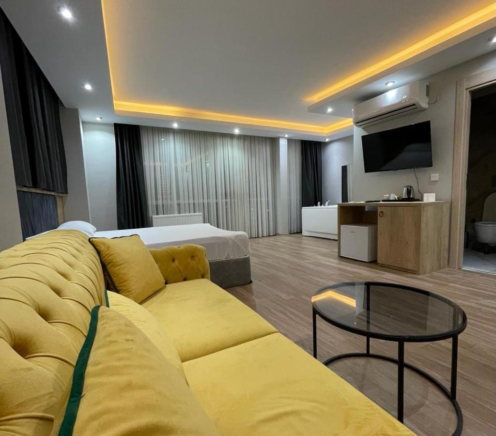 Asem Palace Hotel *